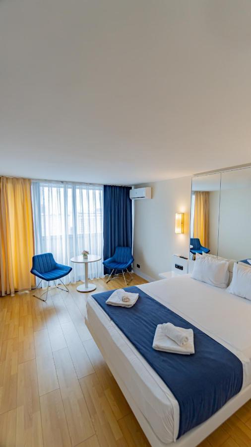 Smart Aparthotel Orbi City 巴统 外观 照片