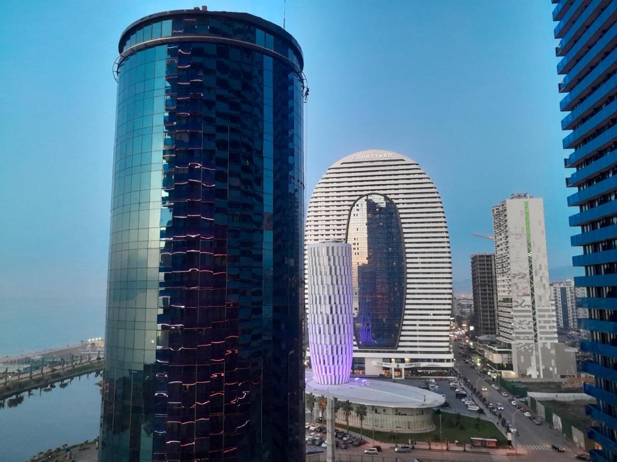 Smart Aparthotel Orbi City 巴统 外观 照片