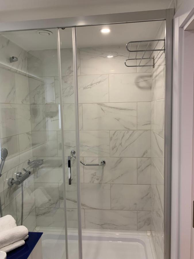Smart Aparthotel Orbi City 巴统 外观 照片